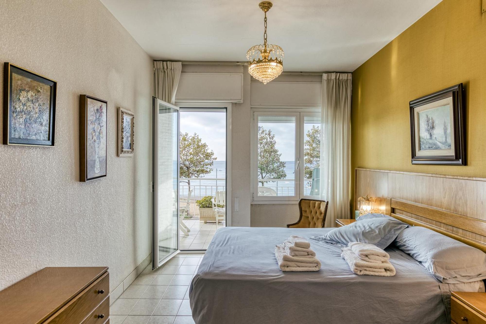 Apartamento Carrer Del Mar Palamós Exterior foto